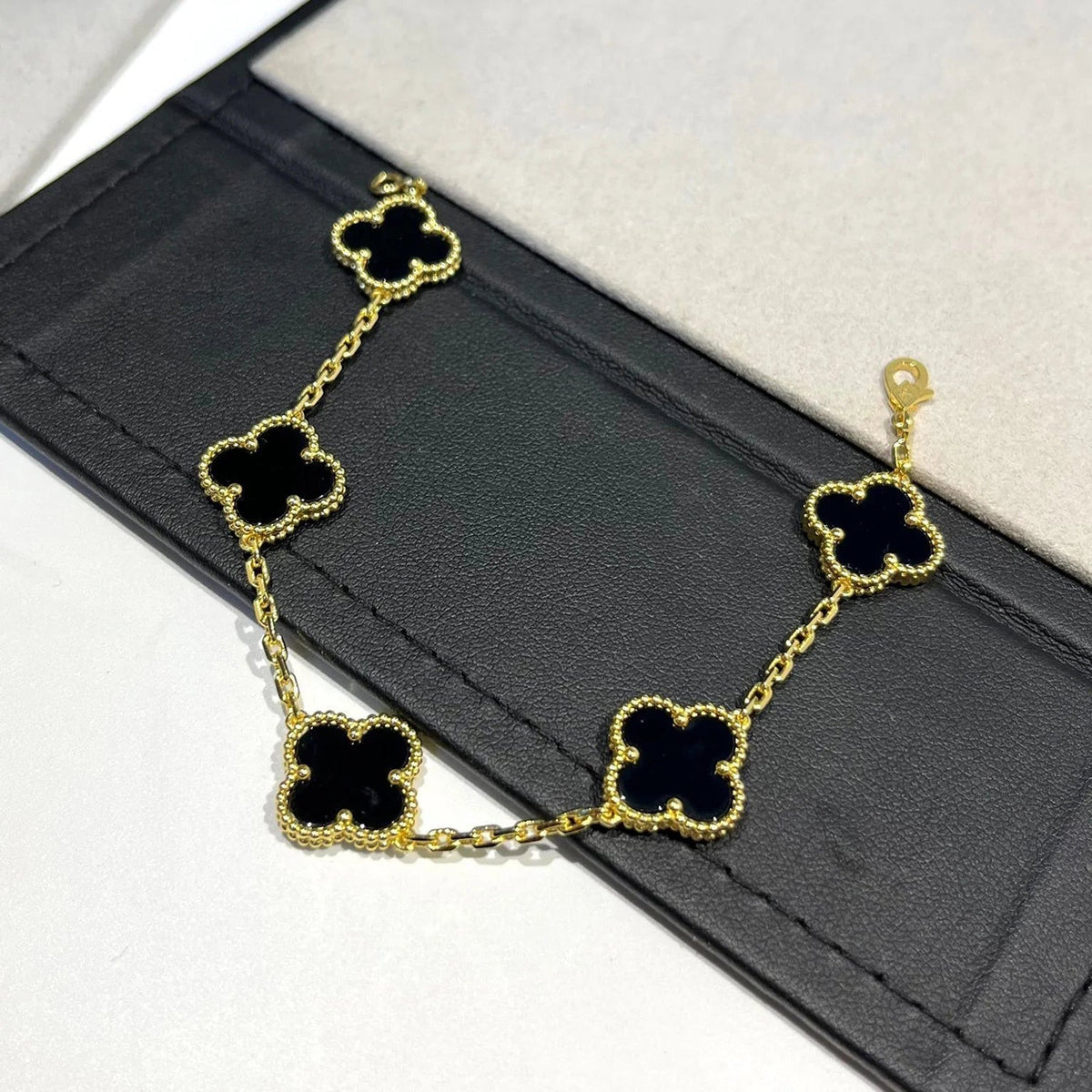 [⭐Sparkve] CLOVER 5 MOTIF ONYXS BRACELET COLLECTION
