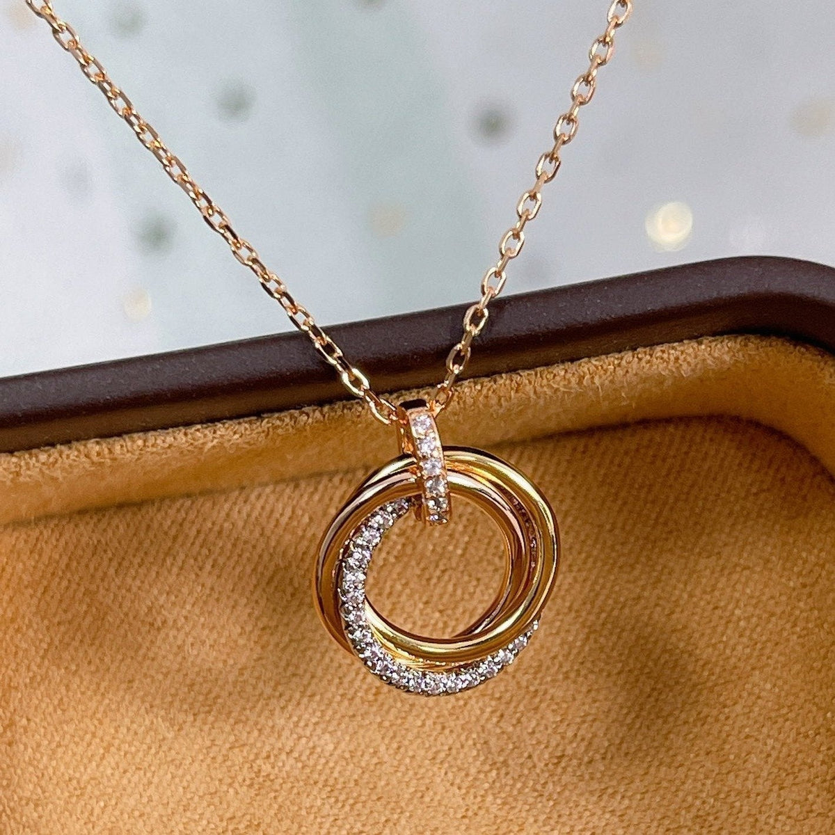 [⭐Sparkve]TRINITY NECKLACE SILVER GOLD PINK GOLD DIAMONDS