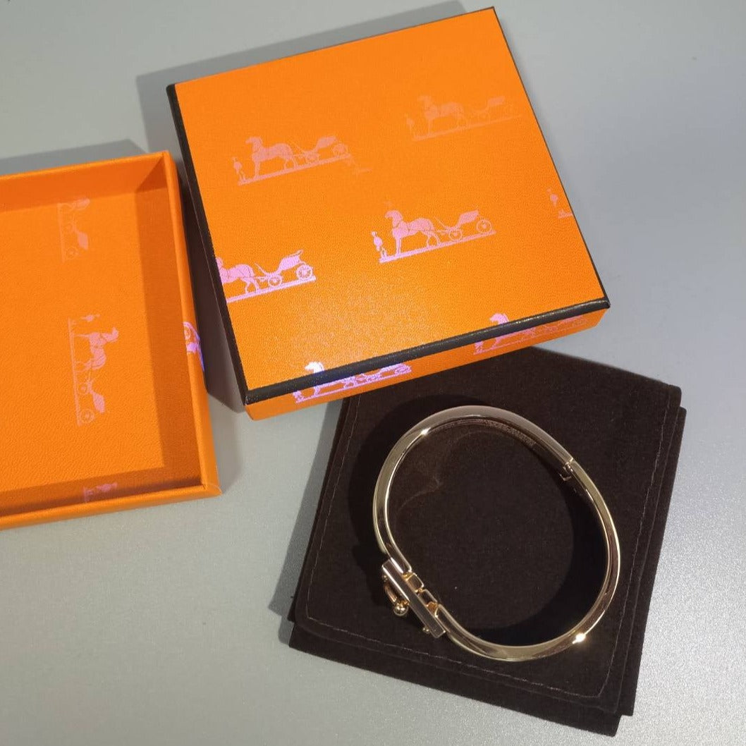 [⭐Sparkve]H GREY BRACELET
