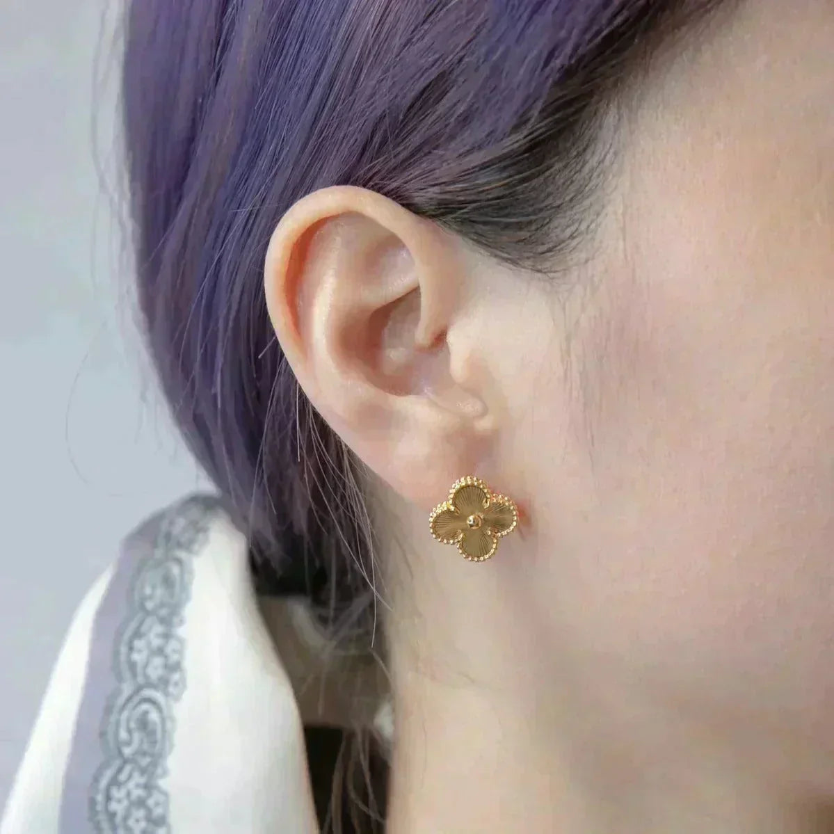 [⭐Sparkve]CLOVER MEDIUM 1 MOTIFS LASER EARRINGS