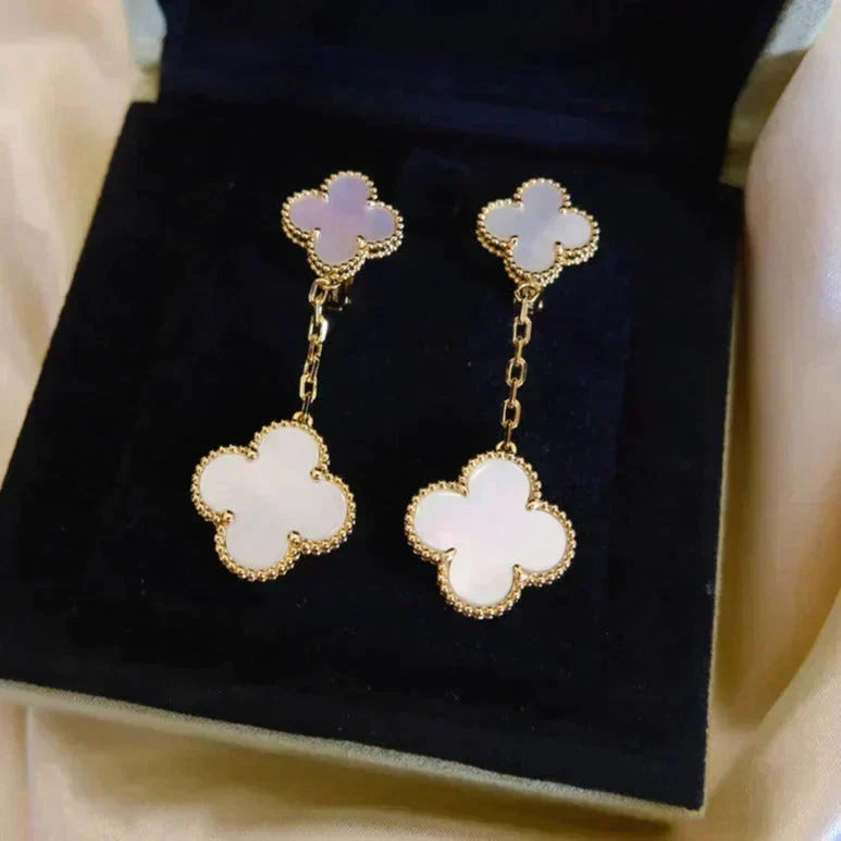 [⭐Sparkve]CLOVER 2 MOTIF WHITE MOP EARRINGS