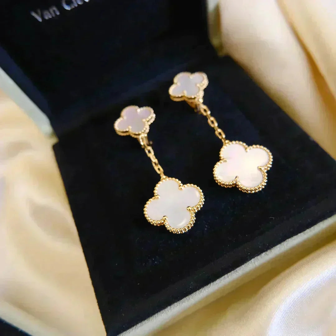 [⭐Sparkve]CLOVER 2 MOTIF WHITE MOP EARRINGS