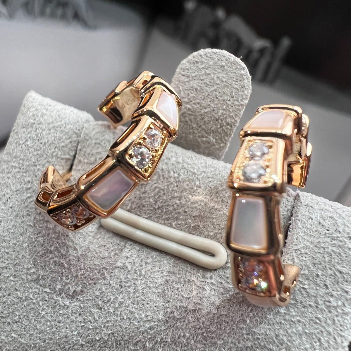 [⭐Sparkve]SERPENTI MOP PINK GOLD EARRINGS
