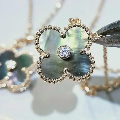 [⭐Sparkve]CLOVER 15MM DIAMOND AND MOTHER-OF-GREY NECKLACE