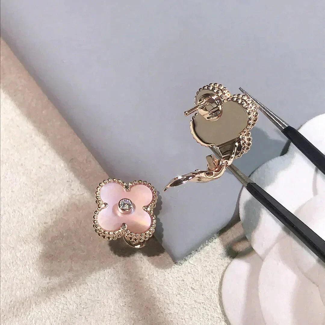 [⭐Sparkve]CLOVER MEDIUM 1 MOTIFS  PINK MOP DIAMOND EARRINGS