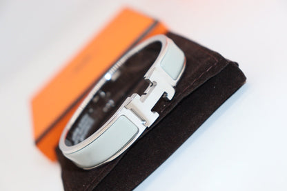 [⭐Sparkve]H LIGHT BLUE BRACELET
