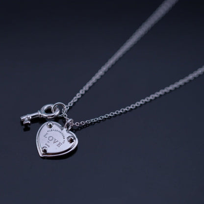 [⭐Sparkve Jewels]KEY AND HEART SILVER NECKLACE