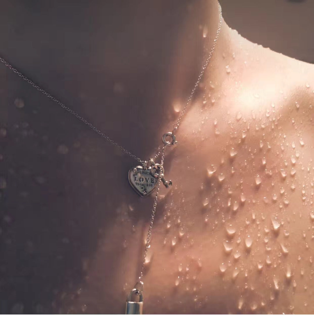 [⭐Sparkve Jewels]KEY AND HEART SILVER NECKLACE