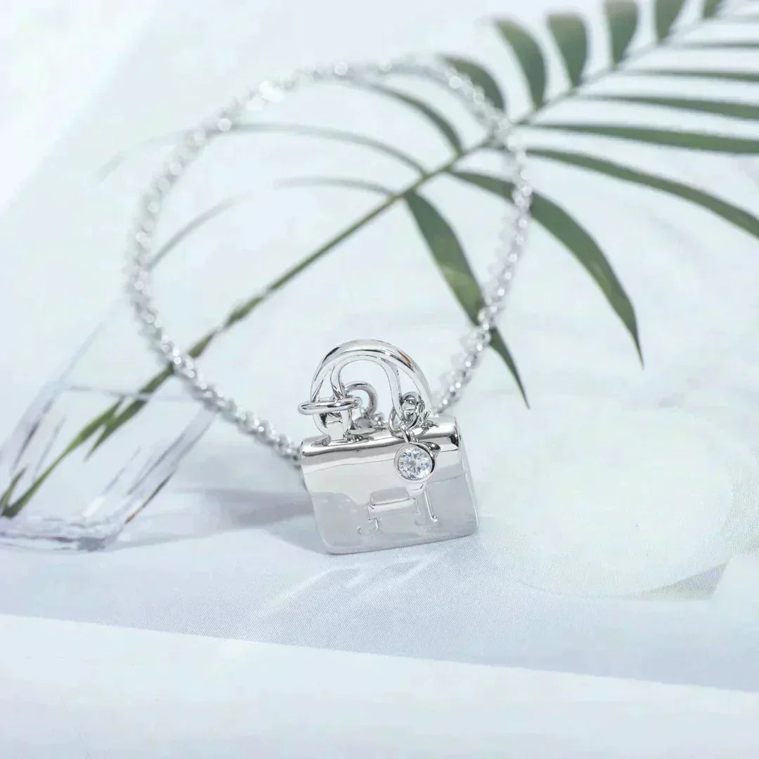 [⭐Sparkve]AMULETTE PEDANT SILVER NECKLACE
