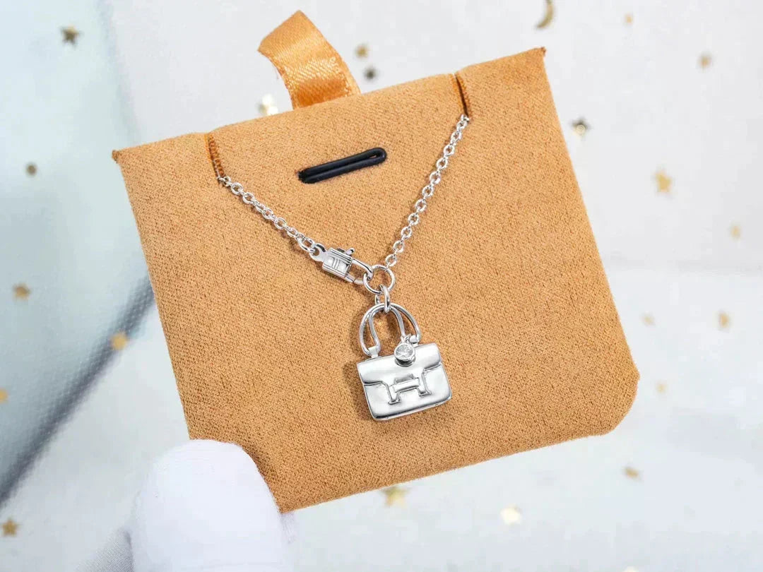 [⭐Sparkve]AMULETTE PEDANT SILVER NECKLACE