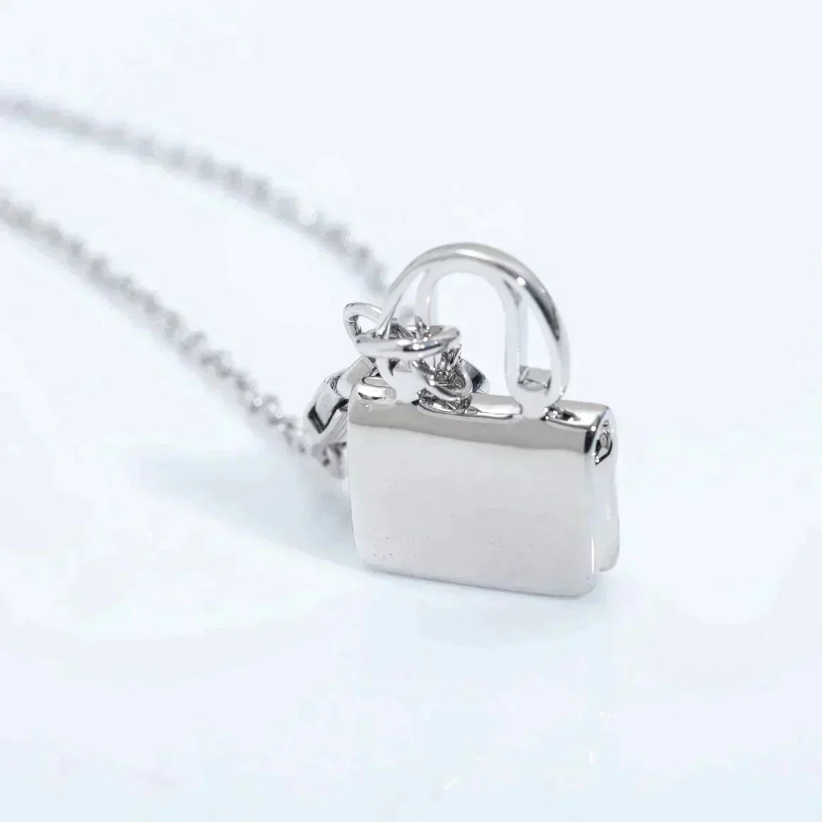 [⭐Sparkve]AMULETTE PEDANT SILVER NECKLACE