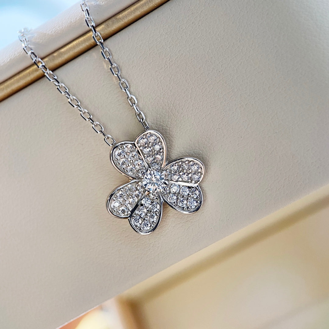 [⭐Sparkve]CLOVER DIAMOND NECKLACE SILVER