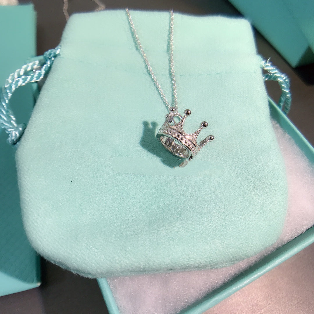 [⭐Sparkve Jewels]CROWN PEDANT NECKLACE