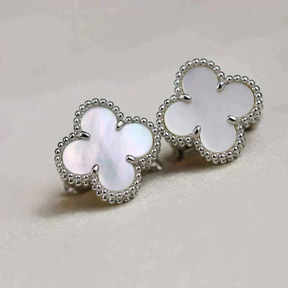 [⭐Sparkve]CLOVER MEDIUM 1 MOTIFS  WHITE MOP EARRINGS SILVER