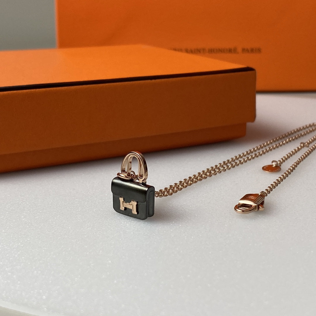 [⭐Sparkve]CONSTANCE BLACK PEDANT PINK GOLD NECKLACE