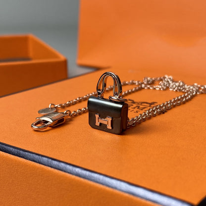 [⭐Sparkve]CONSTANCE BLACK PEDANT PINK GOLD NECKLACE