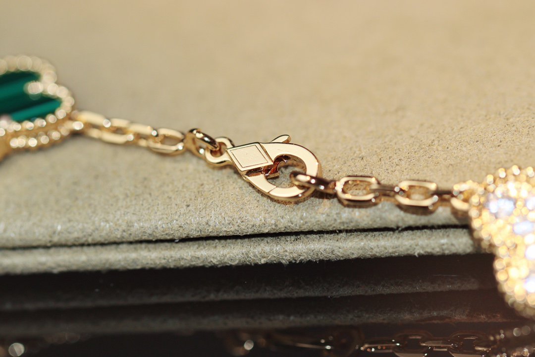 [⭐Sparkve]CLOVER 20 MOTIFS ONYX ROSE GOLD
