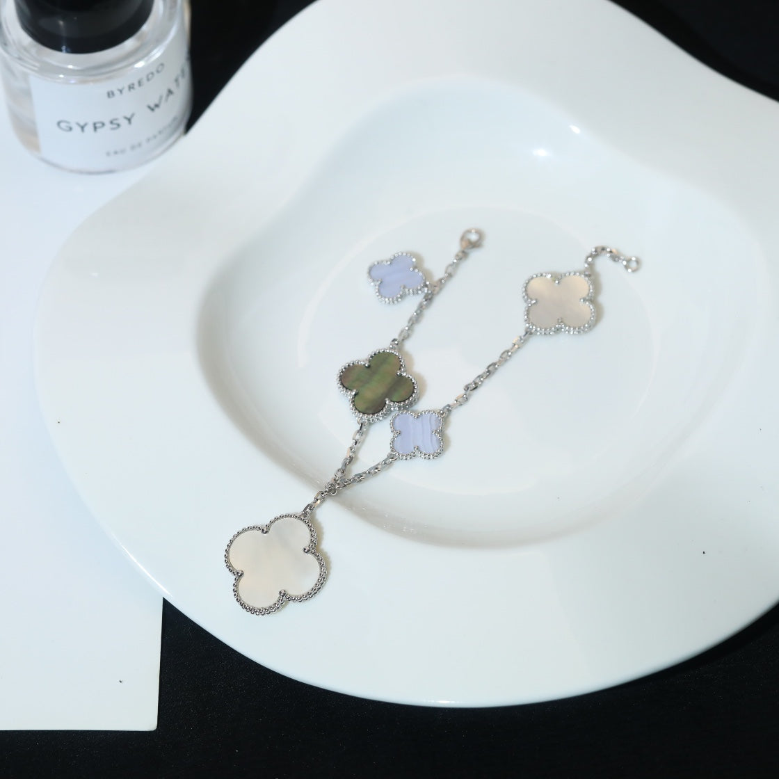 [⭐Sparkve]CLOVER BRACELET 5 MOTIFS MOP CHALCEDONY SILVER