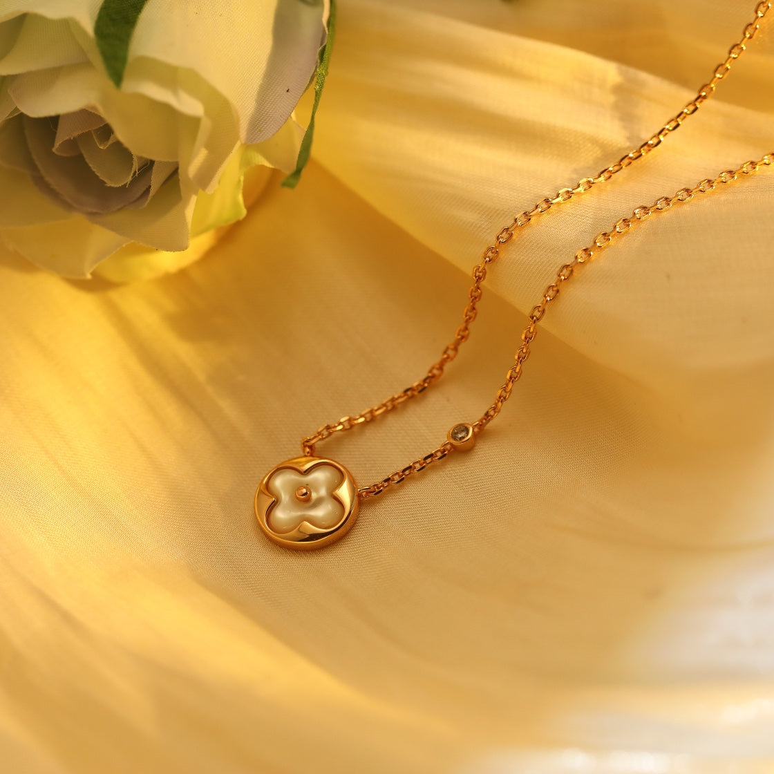 [⭐Sparkve]SUN PEDANT PINK GOLD 1 DIAMOND NECKLACE