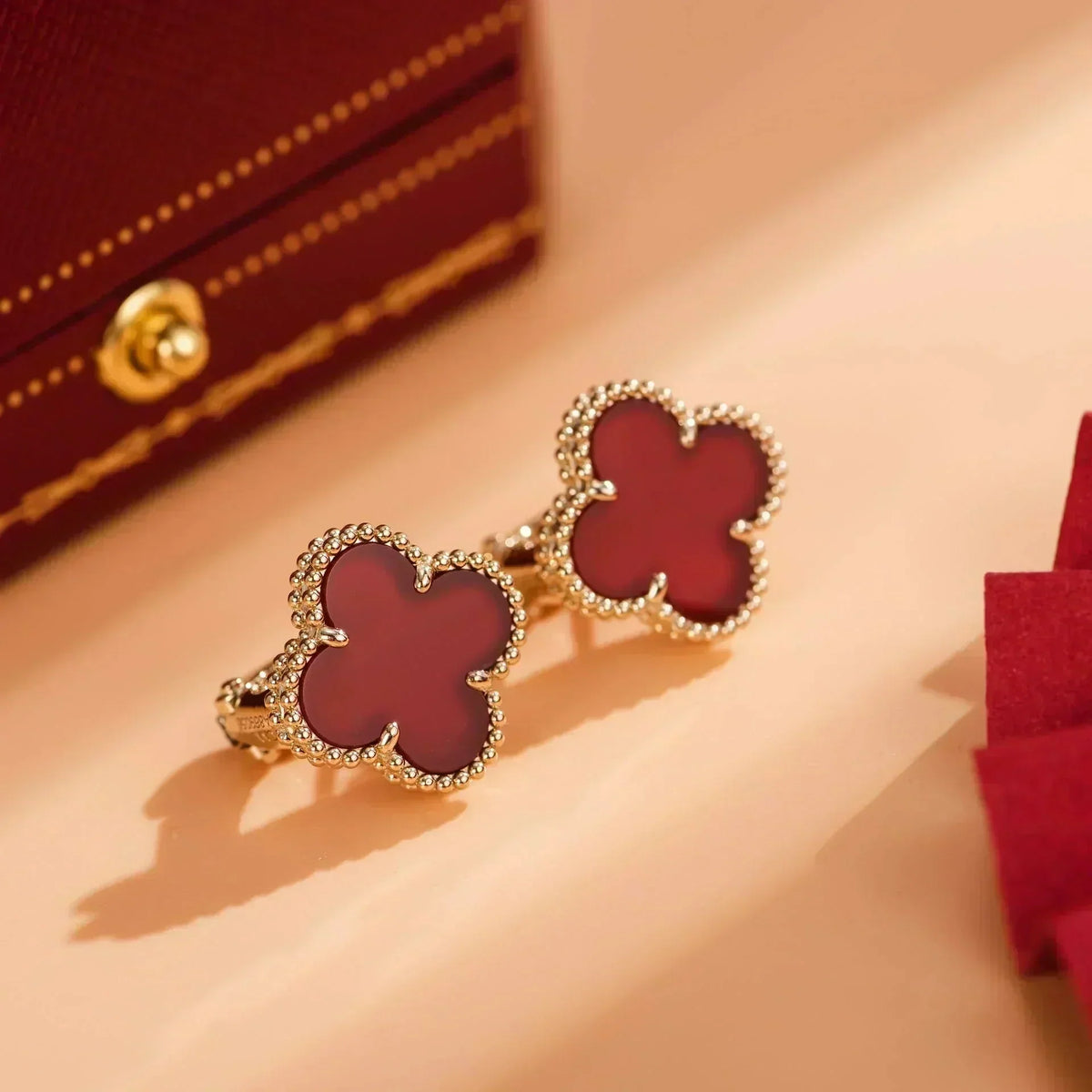 [⭐Sparkve]CLOVER MEDIUM 1 MOTIFS CARNELIAN  EARRINGS
