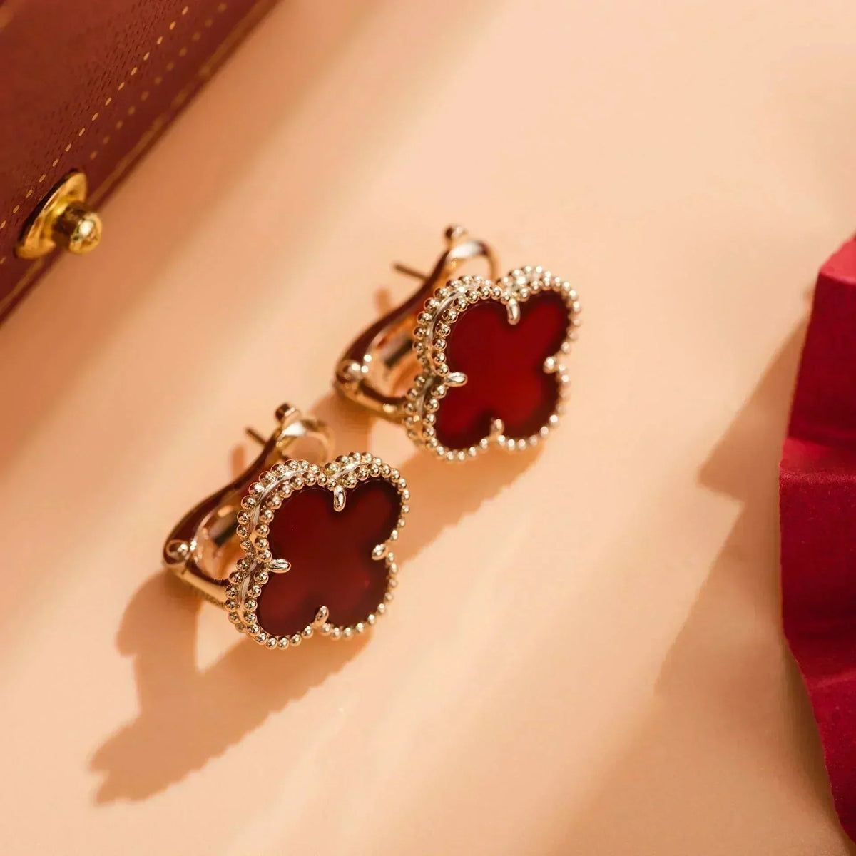[⭐Sparkve]CLOVER MEDIUM 1 MOTIFS CARNELIAN  EARRINGS