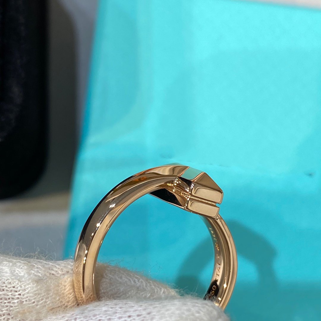 [⭐Sparkve Jewels]T WIRE MEDIUM DIAMOND RING