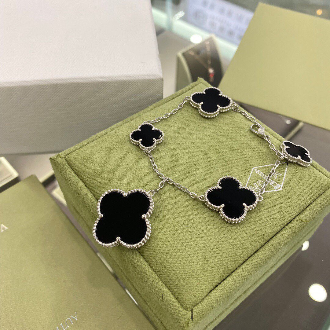 [⭐Sparkve]CLOVER 5 MOTIFS SIVLER ONYX BRACELET