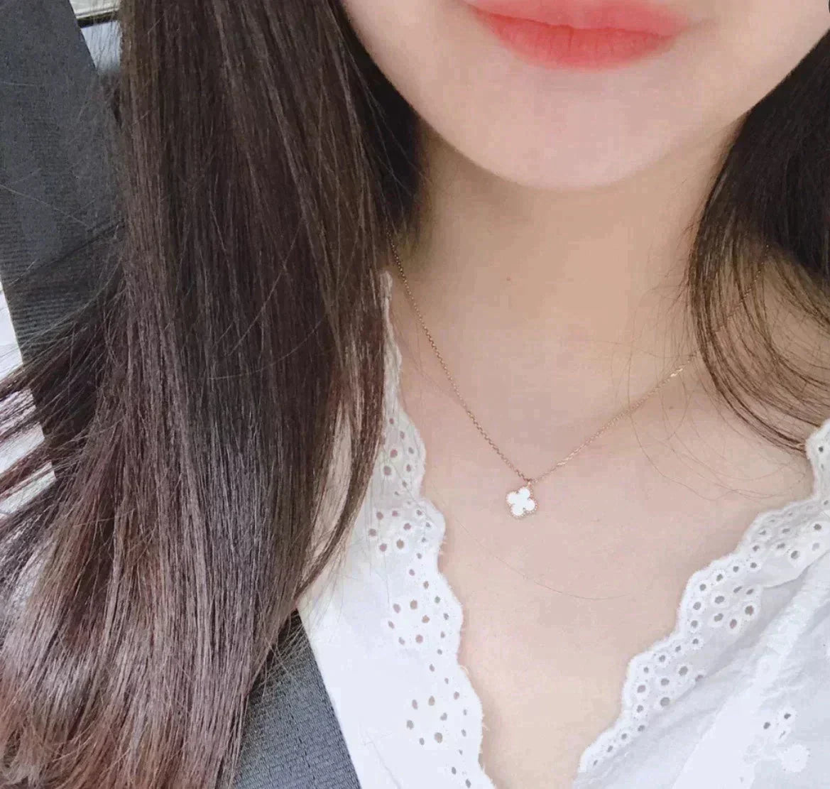 [⭐Sparkve]CLOVER MINI 9.5MM WHITE MOTHER-OF-PEARL NECKLACE