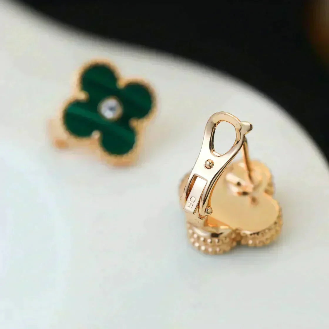 [⭐Sparkve]CLOVER MEDIUM 1 MOTIFS MALACHITE DIAMOND EARRINGS