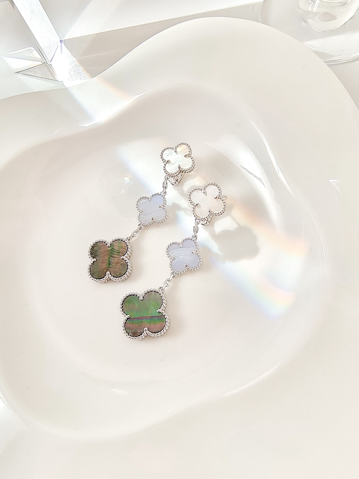 [⭐Sparkve]CLOVER 3 MOTIFS CHALCEDONY DARK MOP SILVER EARRINGS
