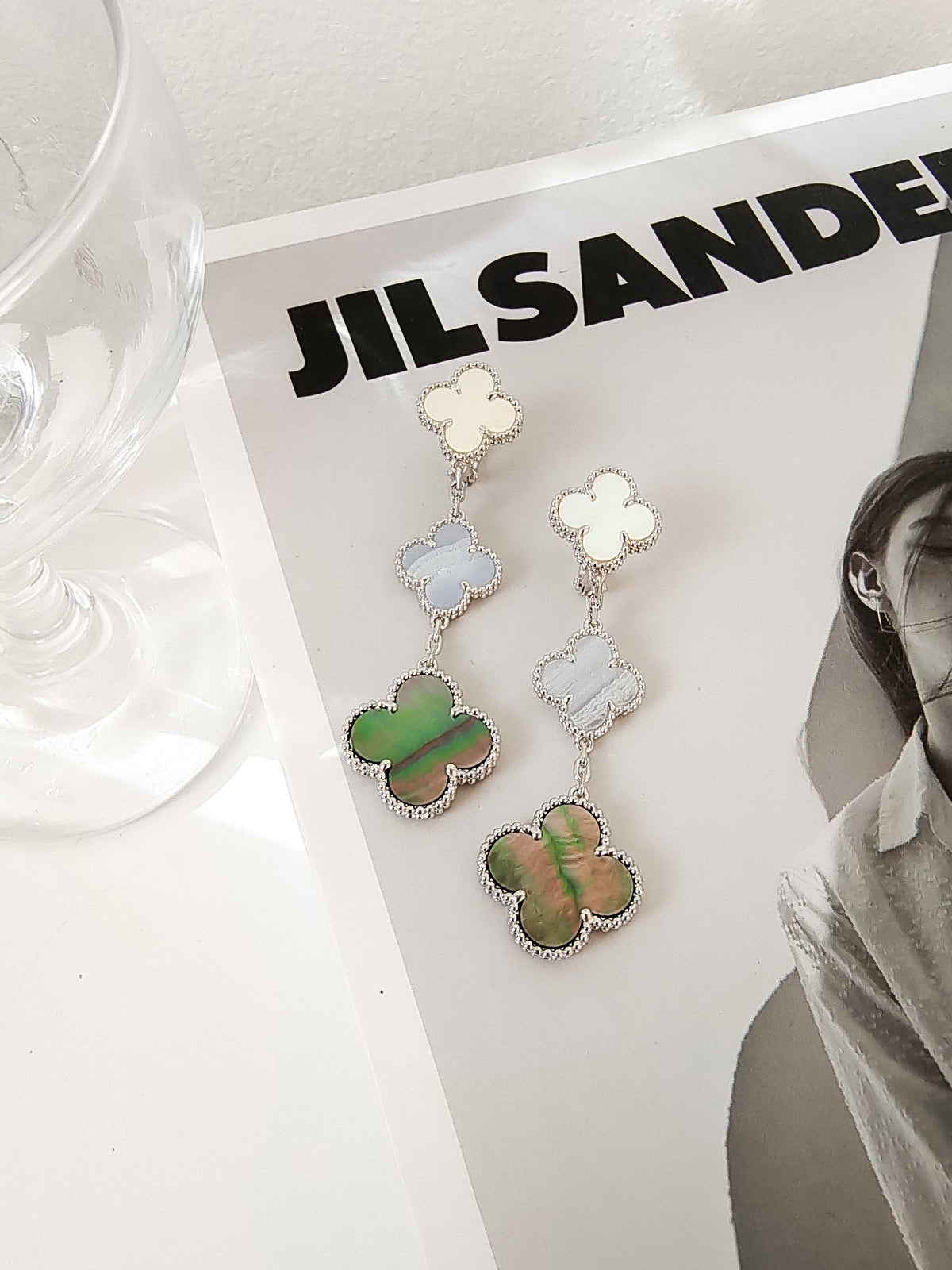 [⭐Sparkve]CLOVER 3 MOTIFS CHALCEDONY DARK MOP SILVER EARRINGS