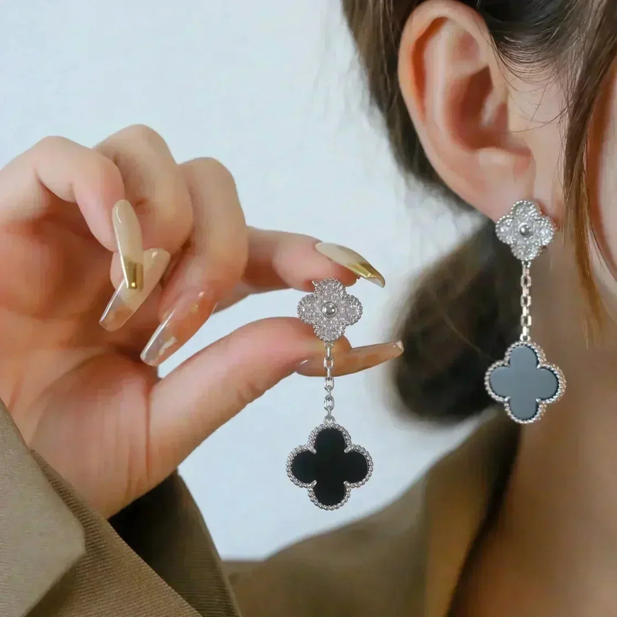 [⭐Sparkve]CLOVER 2 MOTIFS  DIAMOND ONYX EARRINGS SILVER