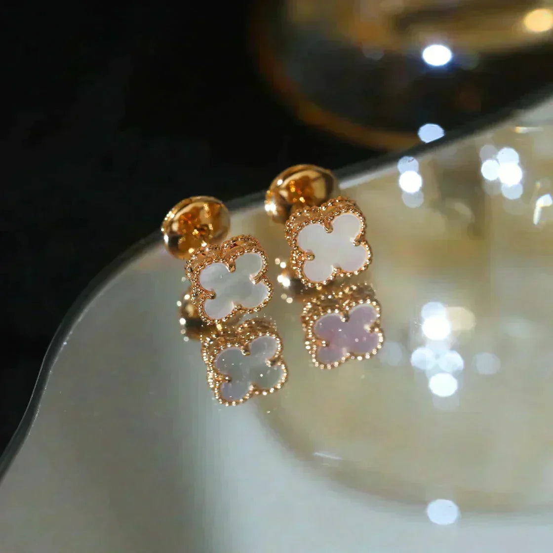 [⭐Sparkve]CLOVER MINI 9.5MM WHITE MOP EARRINGS