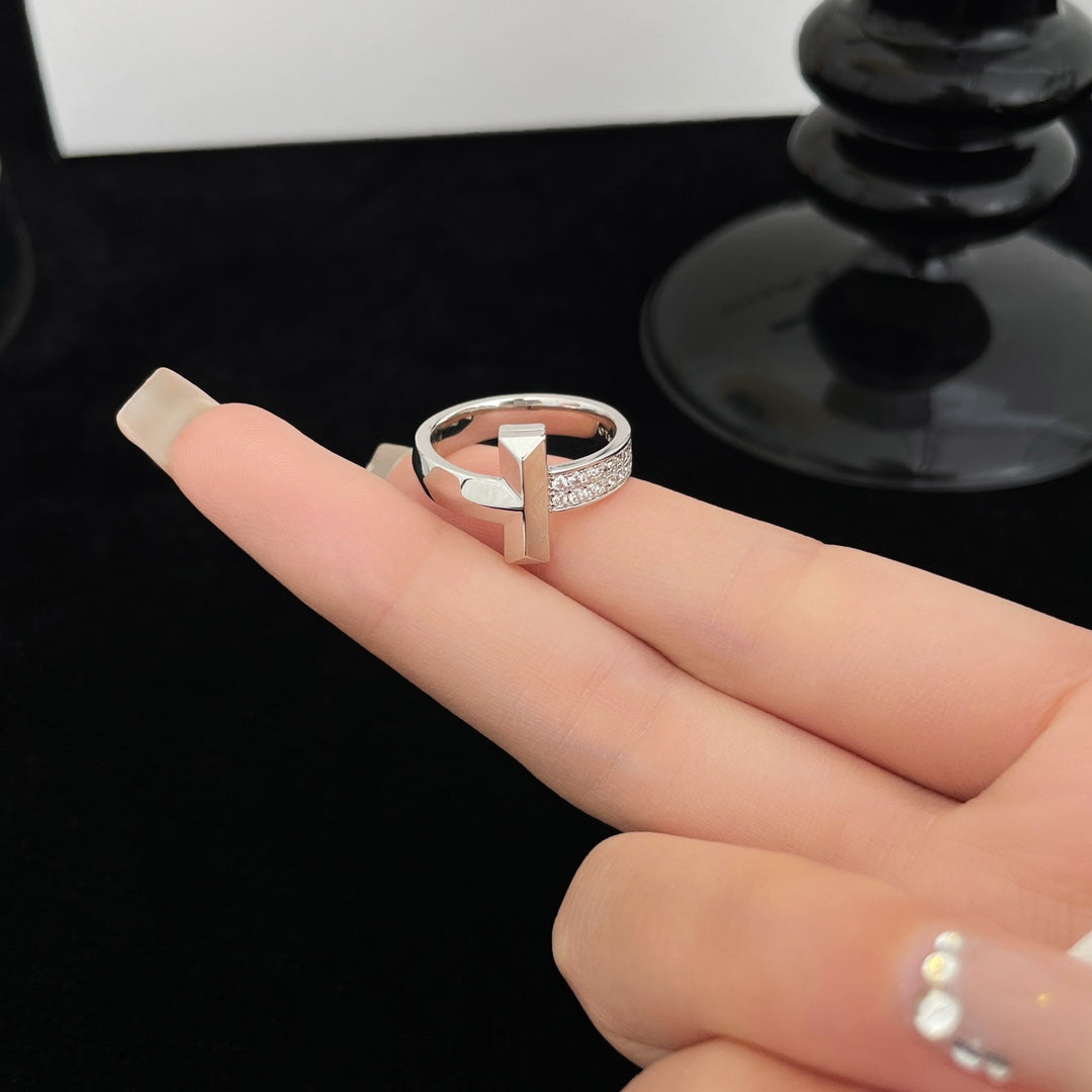 [⭐Sparkve Jewels]T WIDE DIAMOND RING