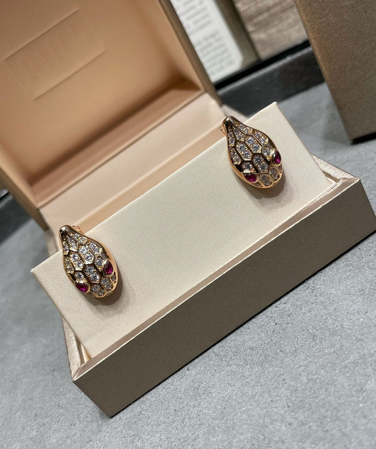 [⭐Sparkve]SERPENT DIAMOND STUD EARRINGS