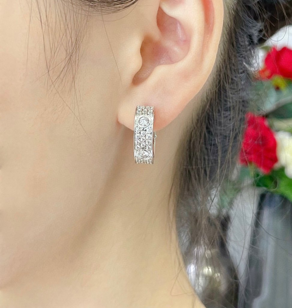 [⭐Sparkve]LOVE 5.5MM DIAMOND PAVED EARRINGS