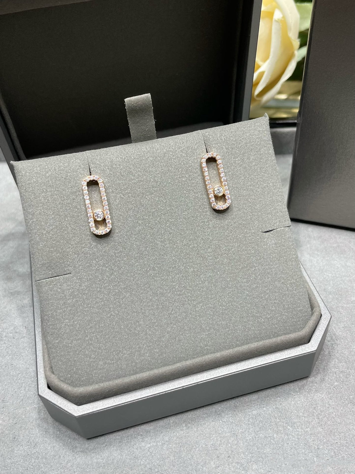 [⭐Sparkve]MOVE UNO STUD DIAMOND PAVED EARRINGS