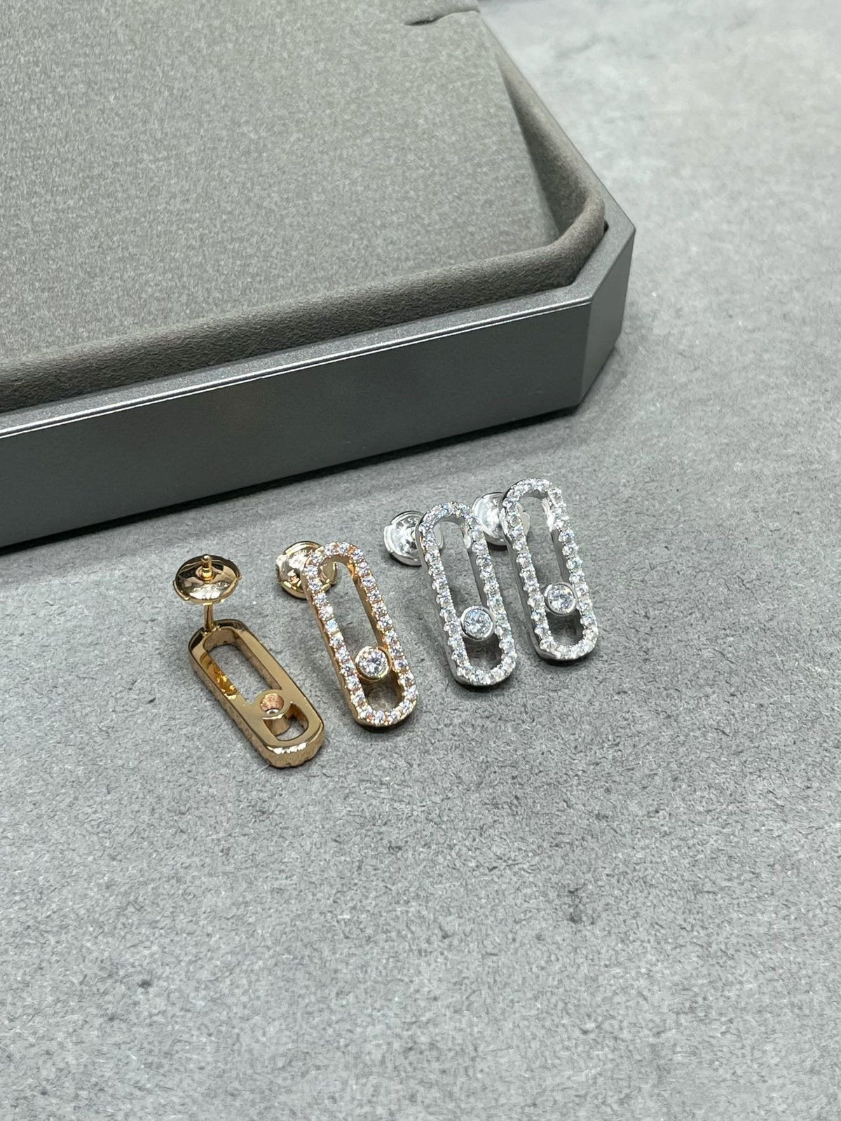 [⭐Sparkve]MOVE UNO STUD DIAMOND PAVED EARRINGS
