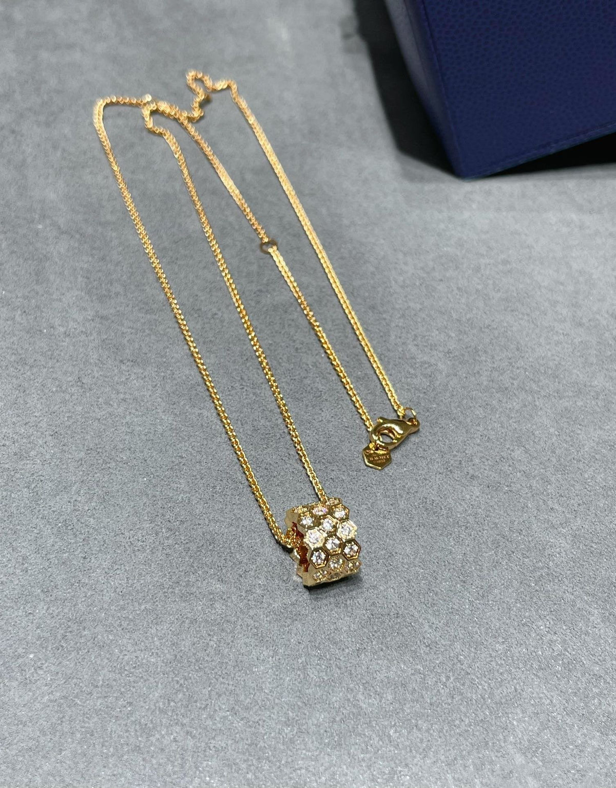 [⭐Sparkve]BEE LOVE DIAMOND PAVED 3 ROW NECKLACE