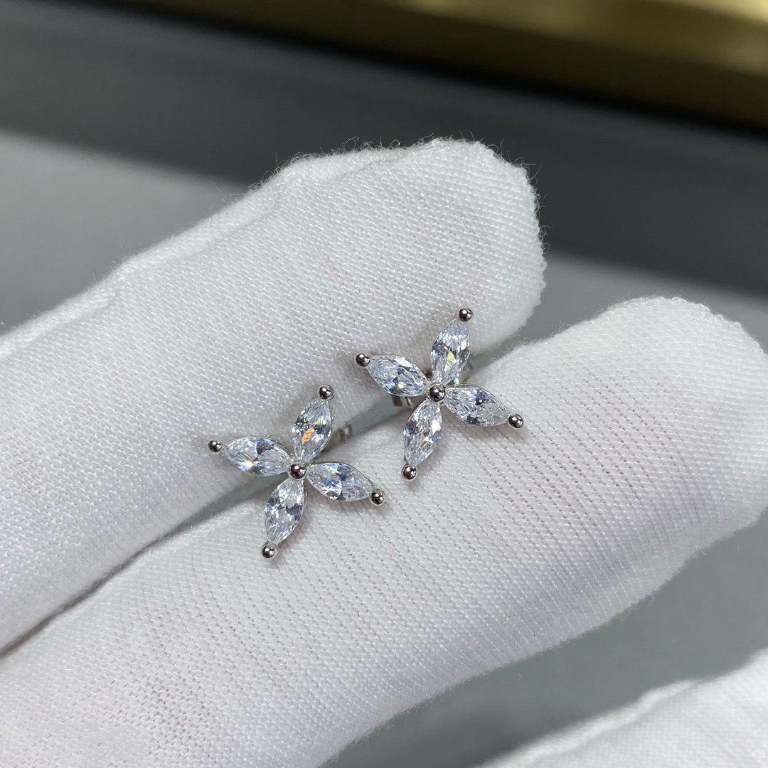 [⭐Sparkve Jewels]VICTORIA SILVER DIAMOND STUD MINI EARRINGS