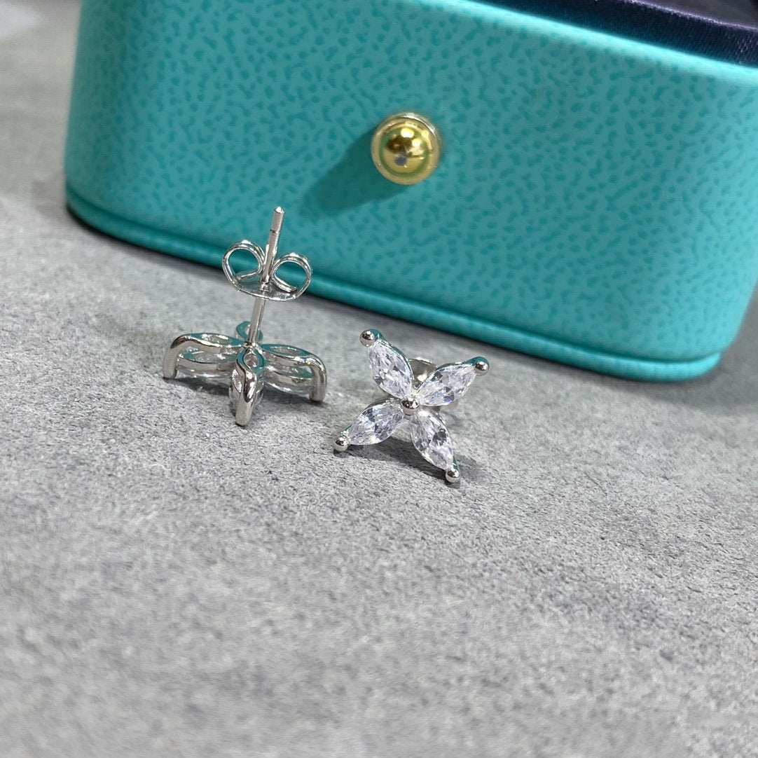 [⭐Sparkve Jewels]VICTORIA SILVER DIAMOND STUD MINI EARRINGS