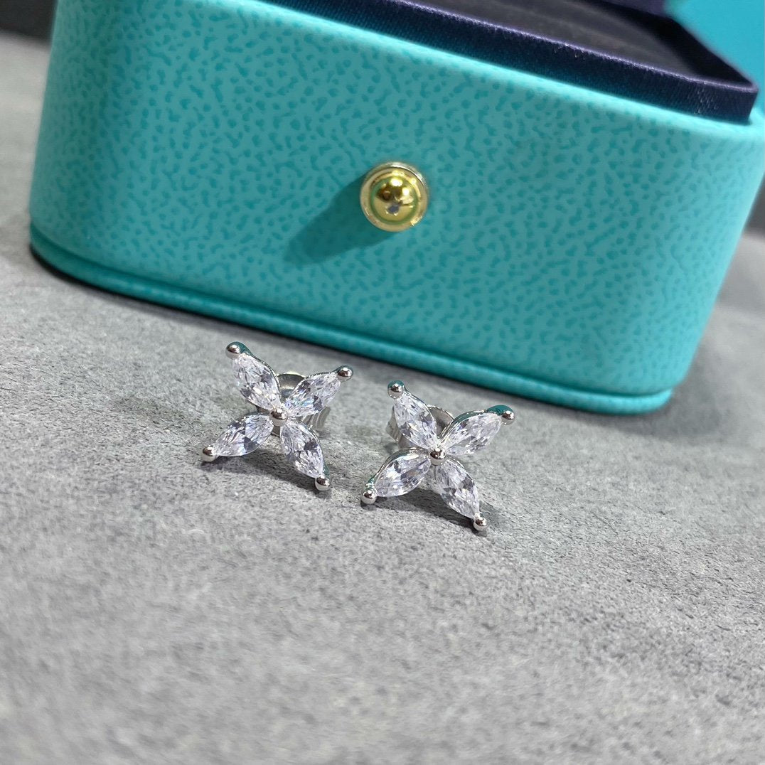 [⭐Sparkve Jewels]VICTORIA SILVER DIAMOND STUD MINI EARRINGS