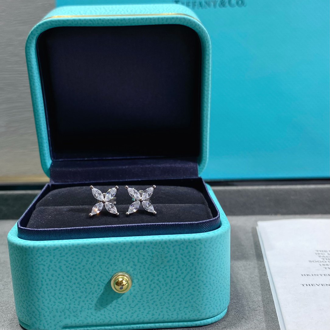 [⭐Sparkve Jewels]VICTORIA SILVER DIAMOND STUD MINI EARRINGS