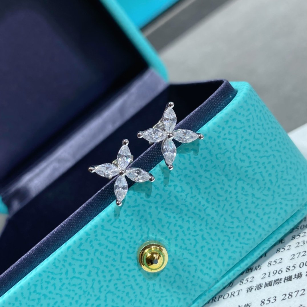 [⭐Sparkve Jewels]VICTORIA SILVER DIAMOND STUD MINI EARRINGS