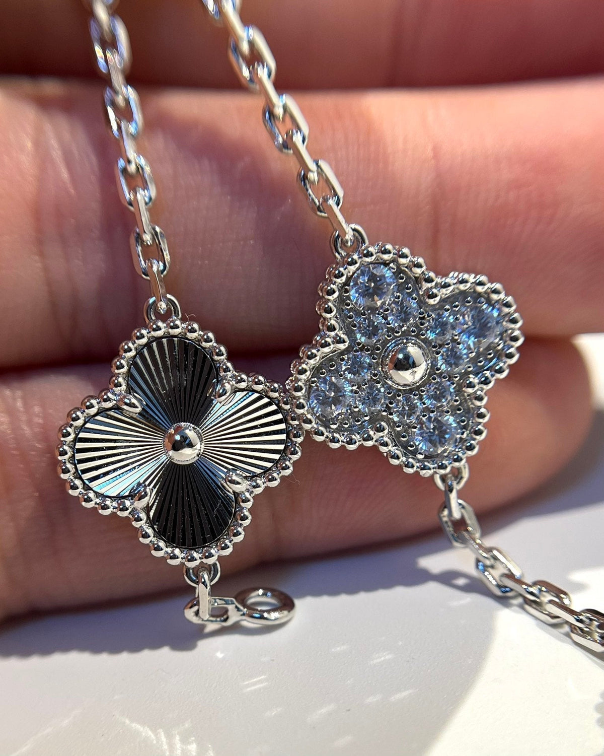 [⭐Sparkve] CLOVER 5 MOTIF LASER BRACELET COLLECTION
