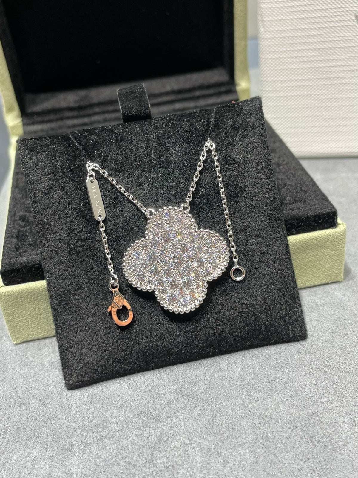 [⭐Sparkve]CLOVER 25MM LARGE PENDANT DIAMOND PAVED SILVER NECKLACE