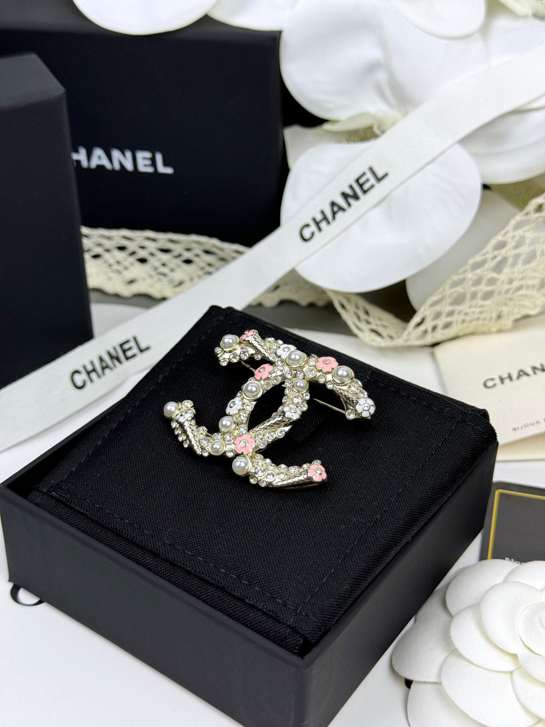 [⭐Sparkve]26C Pink-White Enamel Ice Cream Cone Double C Brooch
