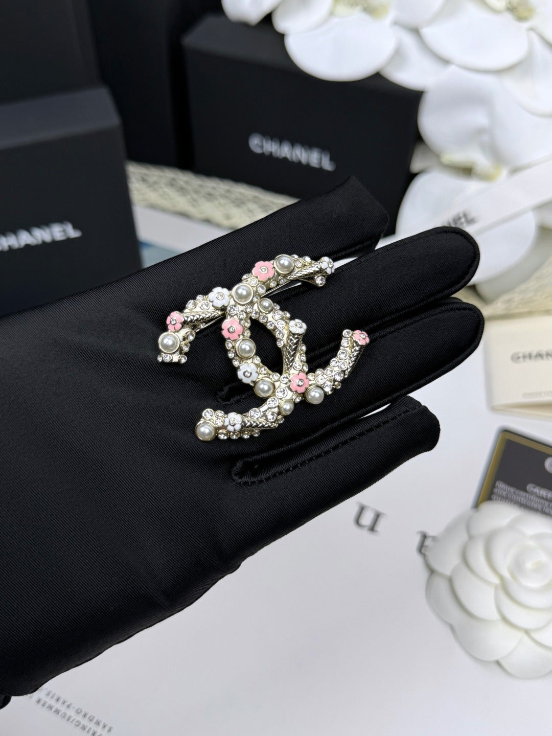 [⭐Sparkve]26C Pink-White Enamel Ice Cream Cone Double C Brooch