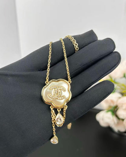 [⭐Sparkve]Cloud Pearl Mother-of-Pearl Diamond Chain Pendant Necklace