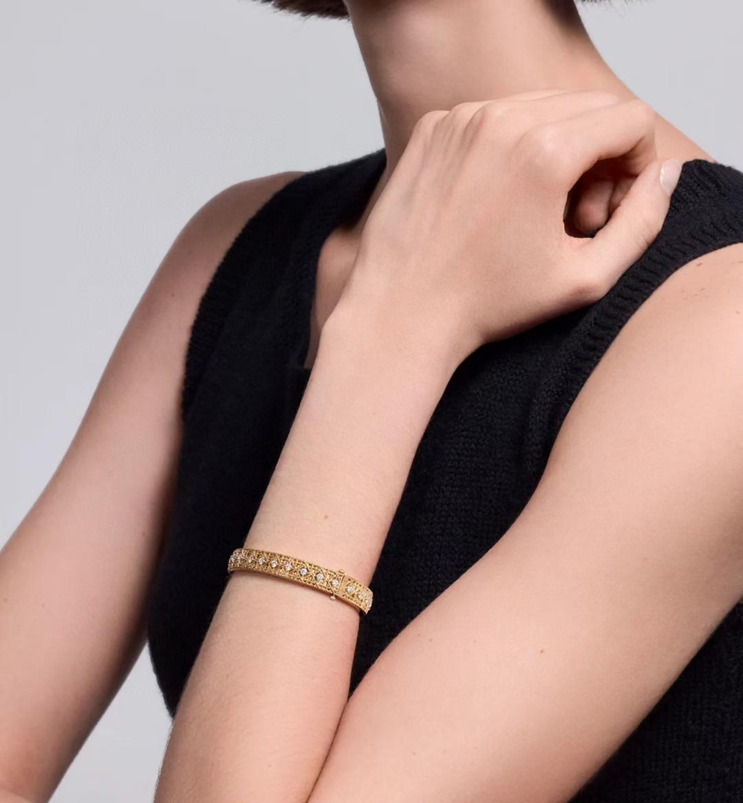 [⭐Sparkve]2026 WOVEN-PATTERN BRACELET SET WITH FULL DIAMOND INLAY THREE-COLORS